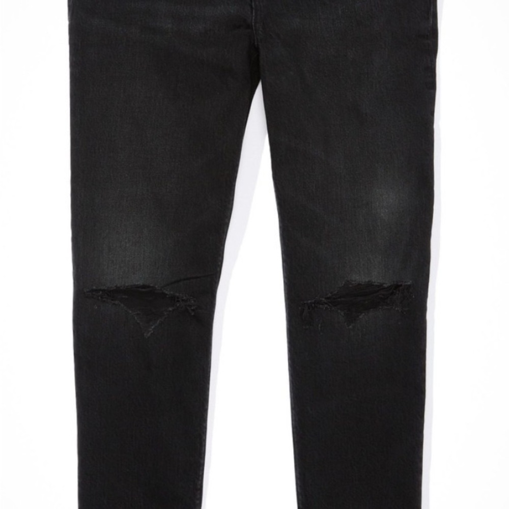 American Eagle Long Strigid Mom Jeans